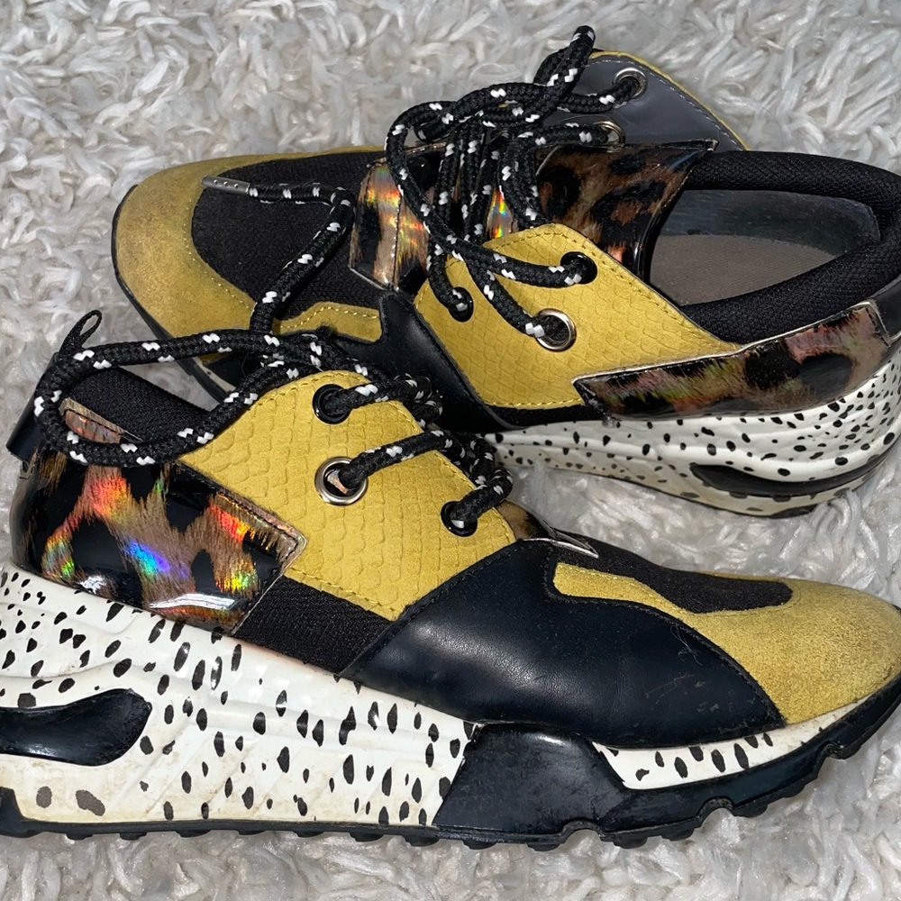 Steve Madden Women’s Cliff Trainer